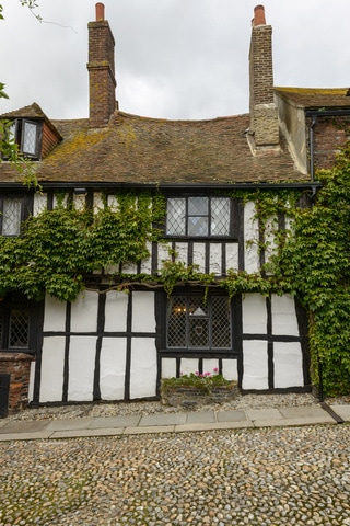 A medieval building in picturesque Rye, East Sussex, just 3 miles from our seaside holiday cottage in Camber Sands, Rye, East Sussex. It has excellent 5***** reviews